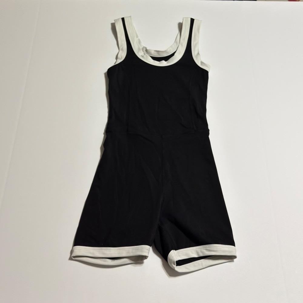 Set Active Sportbody Black White Contrast Trim Athletic Bodysuit Romper Small